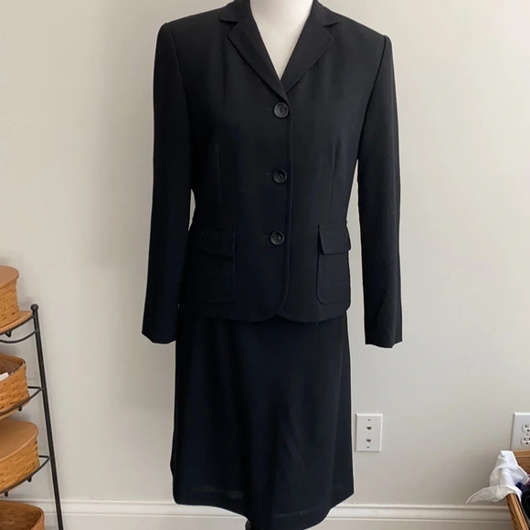 •Talbots• Black 2-piece Suit, like new - Picture 2 of 9